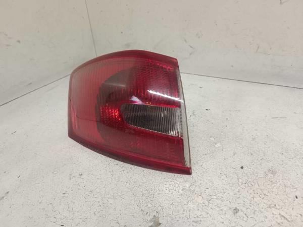 FEU ARRIERE GAUCHE FORD KUGA 3/2008-2013 - Vue 1